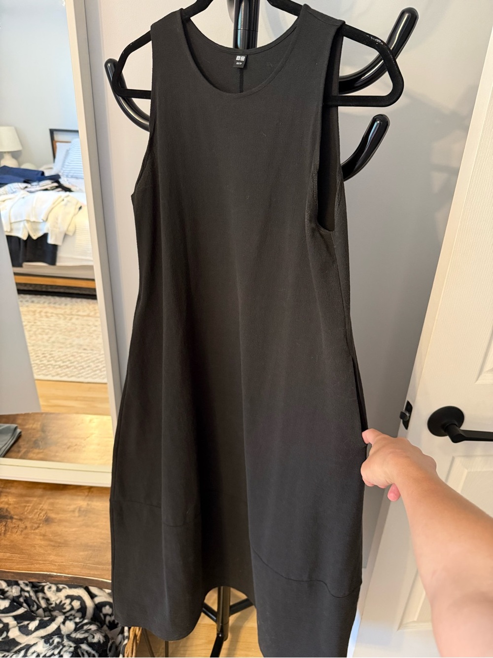 Uniqlo black tulip dress